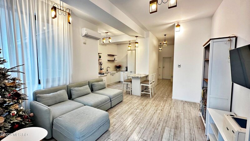 C-ta, Bd. Mamaia apartament 3 camere etaj 1, 95.42 mpt, comision 0%