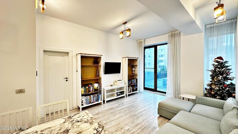 C-ta, Bd. Mamaia apartament 3 camere etaj 1, 95.42 mpt, comision 0%