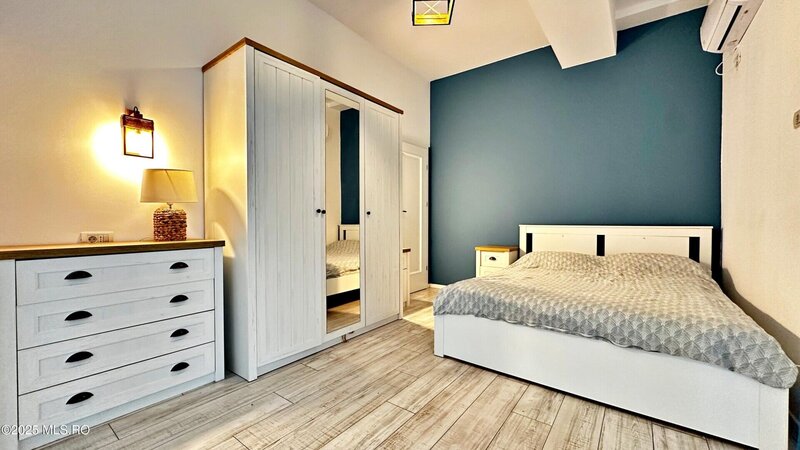 C-ta, Bd. Mamaia apartament 3 camere etaj 1, 95.42 mpt, comision 0%