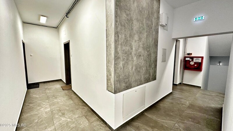 C-ta, Bd. Mamaia apartament 3 camere etaj 1, 95.42 mpt, comision 0%